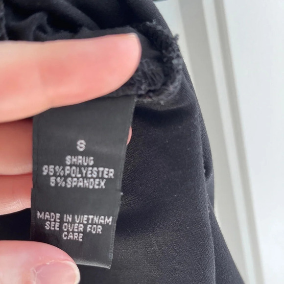 I.N. STUDIO Size Small Black Elbow Sleeve Open Front Shrug - Picture 4 of 5